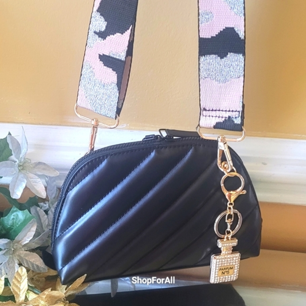 Yves Saint Laurent - Picture 5 of 13